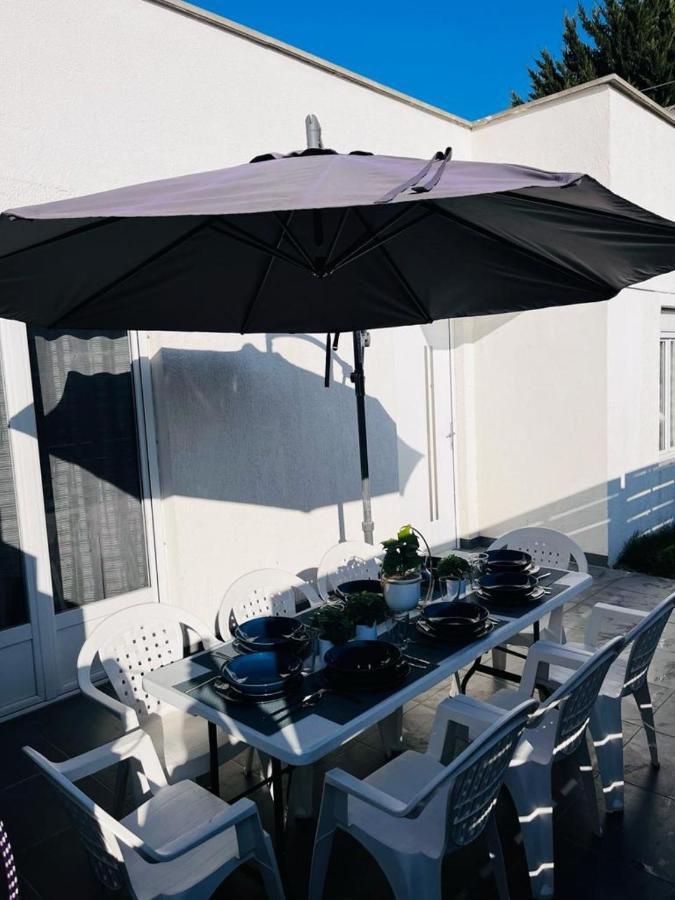 100M2 2 Chambres 8 Personnes - Grand Parking Et Terrasse Privee - Proche Cdg-Parc Expositions-Paris-Asterix-Disney 维勒班特 外观 照片